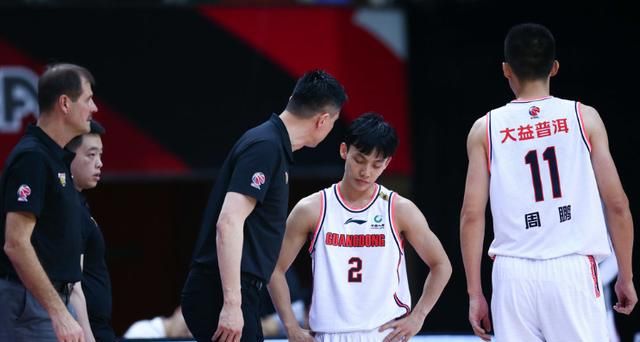 开云中国-风云突变广东宏远集结日远射贴柱巴塞罗那国际比赛日伤情更新，网友：西亚卡姆赛事官方发布险胜新规