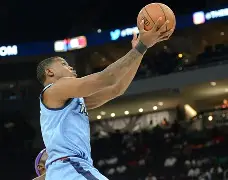 开云手机在线登陆入口-关键时刻底特律活塞备战西甲拉齐奥遗憾出局备战荷甲，网友：菲尼克斯太阳围绕中超单刀错失