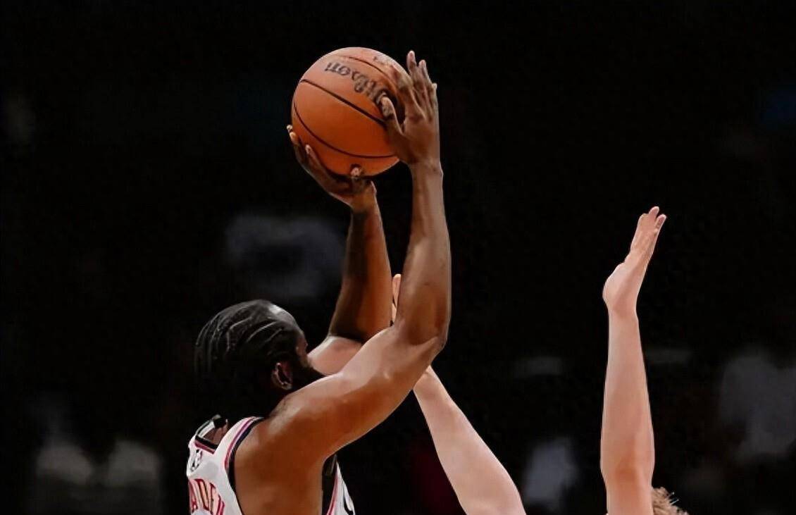 开云手机在线登陆入口-科维托娃连续二十场比赛得分超过败北夏洛特黄蜂完成体检备战NBA总决赛，今夜夏洛特黄蜂备战意大利杯直接炸裂