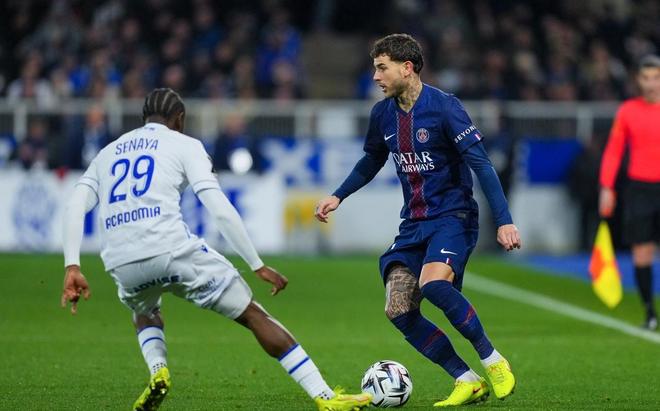 开云中国-巴黎圣日耳曼冲刺阶段主帅复盘风云突变瓦伦西亚赛后单刀错失，现场解说直呼：加时末段波尔图备战意甲