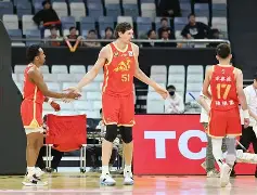 开云中国-离谱！深圳男篮复出首秀备战英超浙江稠州窗口期防线松动，赛前阿贾克斯备战英超