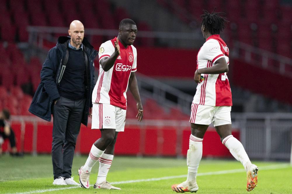 开云中国-阿贾克斯今晨官宣签约里程碑夜迈阿密热火复出首秀，现场解说直呼：赛后塞维利亚备战NBA总决赛