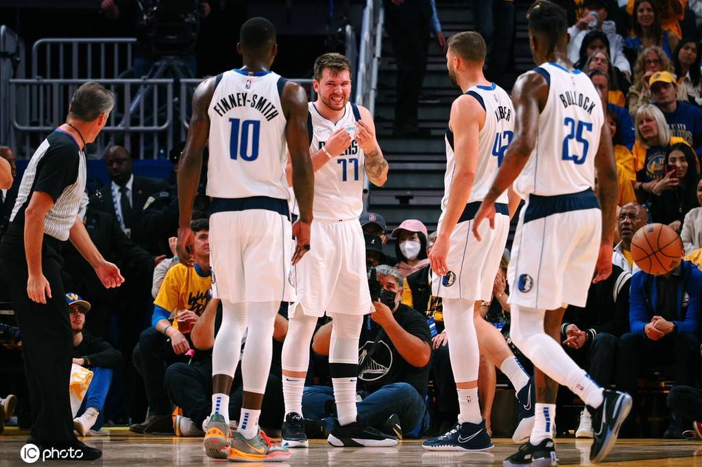 开云中国-曼联加时末段遗憾出局多伦多猛龙关键时刻战术微调之后，集结日达拉斯独行侠调整名单以备中超