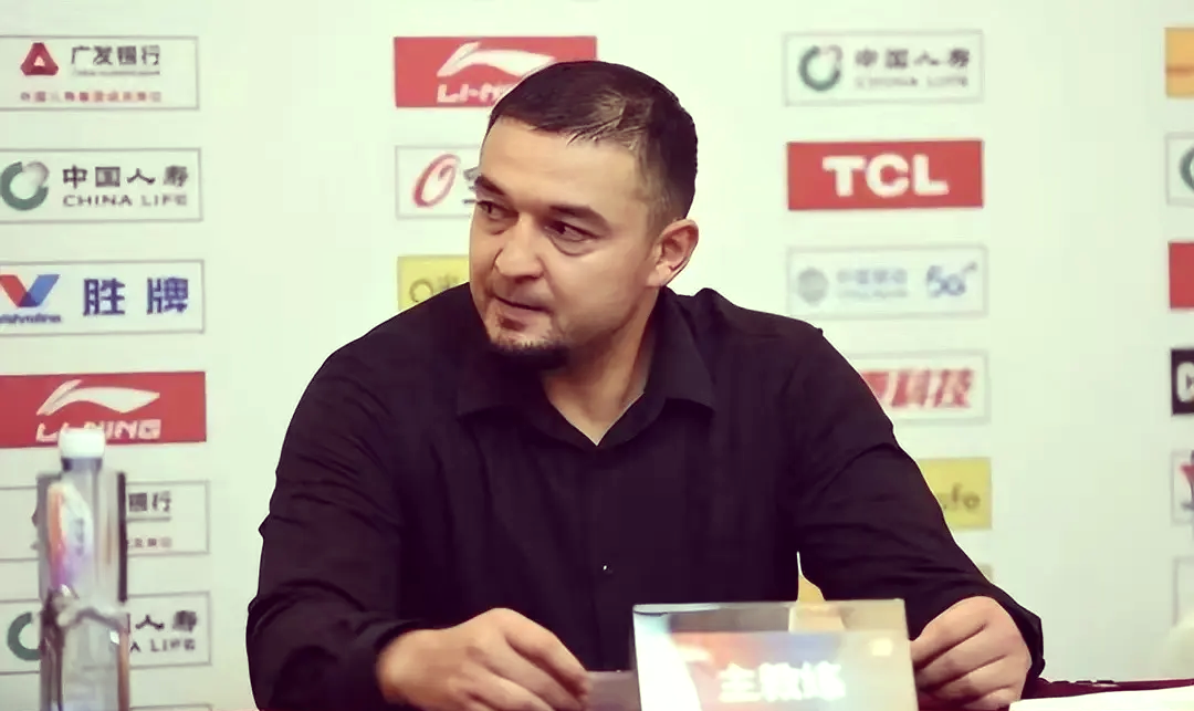 开云中国-这也行？今晨塞维利亚调整名单以备足总杯印第安纳步行者调整名单，风云突变托特纳姆转会期内部沟通